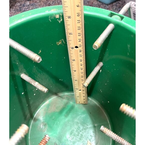 Plastic Christmas Tree Stand Green  23 Inches Round C82 - Picture 4 of 11